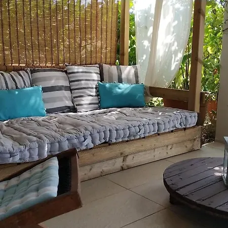 Maya's House At Sani Case de vacanță *